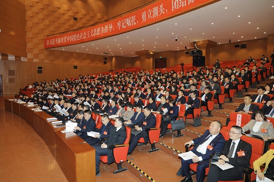 咸陽(yáng)市政協(xié)九屆三次會(huì)議大會(huì)發(fā)言現(xiàn)場(chǎng) 記者(1103862)-20240206080054.jpg