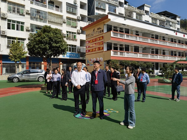 6縣政協(xié)開展緊密型城鄉(xiāng)教育共同體建設(shè)調(diào)研(1462951)-20250224091025.jpg